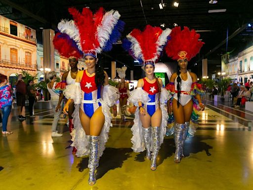 Cuba Nostalgia 2024, música en vivo y homenaje a Willy Chirino entre réplicas de edificios habaneros