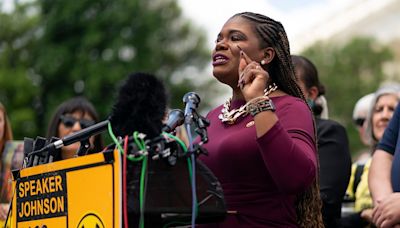 Cori Bush looks to avert defeat in Missouri primary: Live results