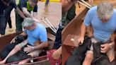 Video emocionante: un hombre arriesgó su vida para salvar a cuatro perros durante las inundaciones en Brasil | Por las redes
