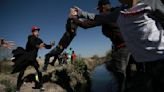 Las fotos de The Associated Press sobre la odisea de los migrantes son reconocidas con un Pulitzer