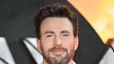 Chris Evans Makes First Post-Wedding Appearance and Shows off Wedding Band at NY Comic Con
