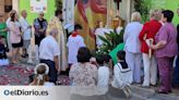 Un cura bendice un altar de Vox durante la procesión del Corpus en la localidad valenciana de Nàquera