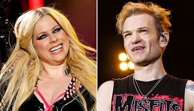 Avril Lavigne Joins Ex-Husband Deryck Whibley On Stage For Sum 41’s ‘In Too Deep’ In Las Vegas