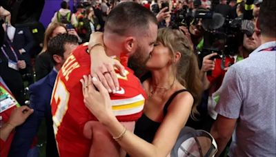 Madre de Travis Kelce asegura que su hijo recibe ayuda de Taylor Swift porque "no sabe limpiar ni cocinar"