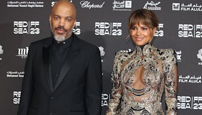 Halle Berry reveals she fell in love with Van Hunt before having sex