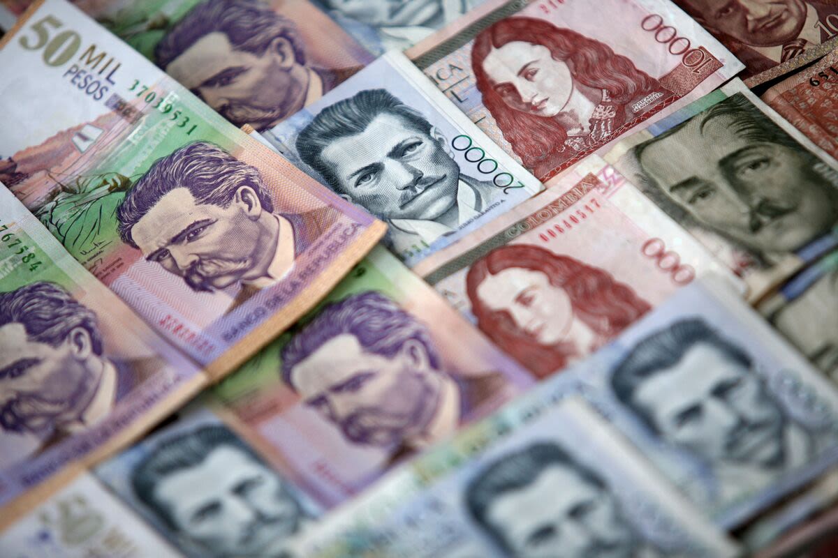 Colombia and Brazil Lead Emerging Market Currencies on Fed Bets