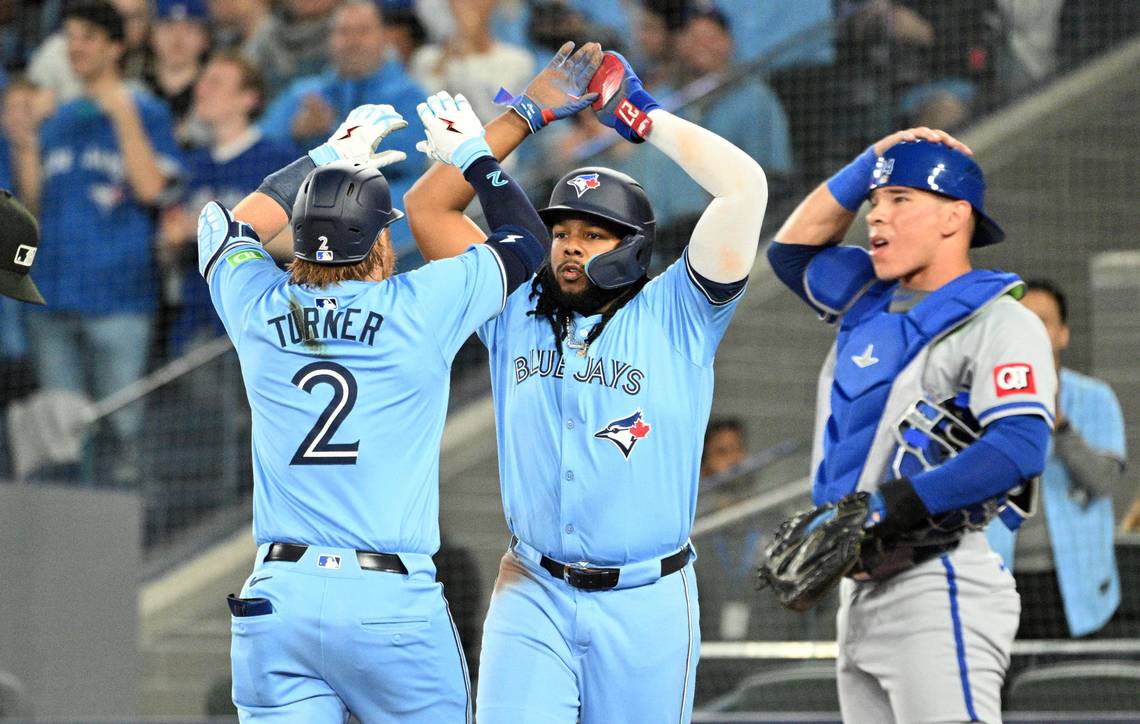 Kansas City Royals’ late rally comes up short at Toronto. They’ve lost 3 straight