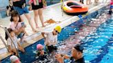 朝馬運動中心舉辦「小小救生員體驗營」 暑假孩童學習水中安全技能 | 蕃新聞