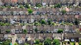 Leasehold, el sistema “feudal” por el que millones de personas en Inglaterra no son propietarias del terreno en el que están sus casas