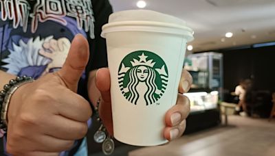 Expone "curioso" mensaje en café de Starbucks tras votar