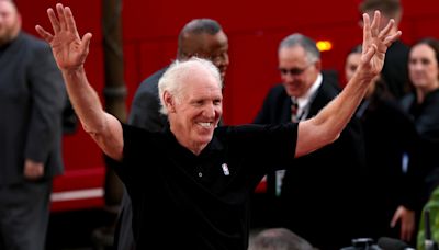 Sports World Reacts to NCAA, NBA Legend Bill Walton's Passing