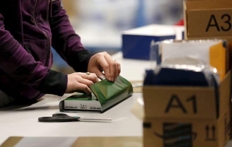 US online retail spending up 7% Jan-April, driven by demand for cheaper products, report says