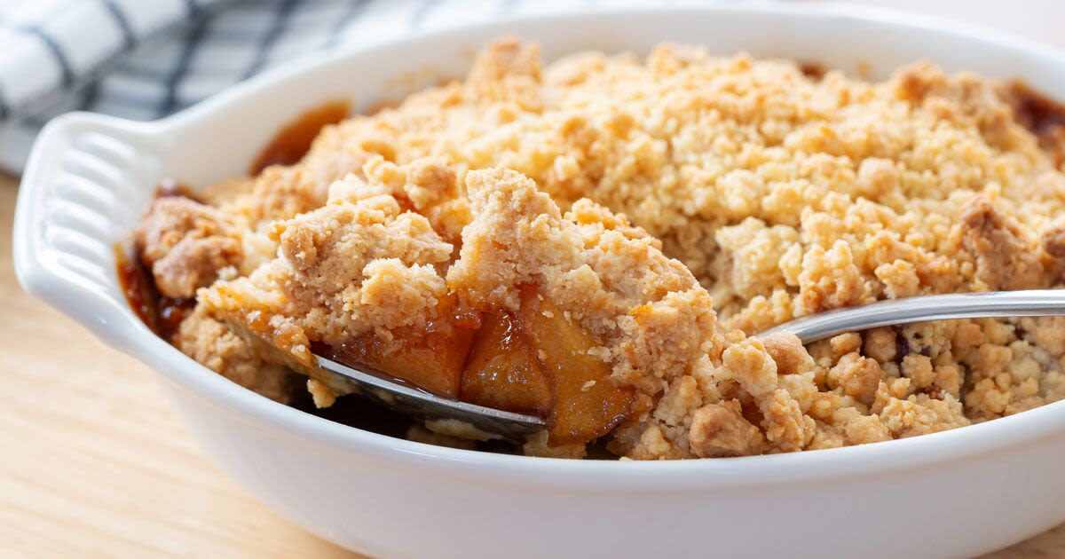 Mary Berry’s ‘exceptional’ apple crumble recipe has 1 extra ingredient