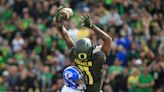 Social media reacts to Oregon’s dominant win over the No. 14 BYU Cougars