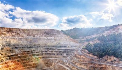 JIANGXI COPPER Annual Net Profit RMB6.75B, Up 12.4%; Final DPS RMB60 Cents