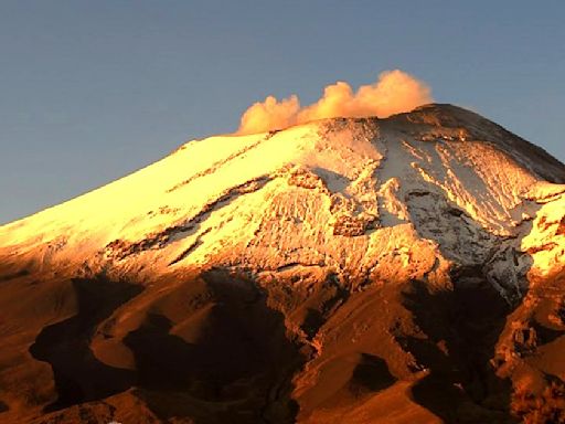 ¡Popocatépetl amanece nevado! Registra casi 10 horas de tremor