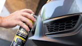 Restaura las zonas que creías perdidas de tu auto, este aerosol con protección UV pinta y abrillanta
