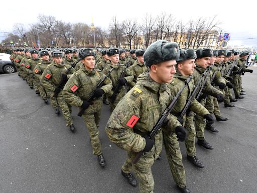 Top Ukraine official warns Russia could capture "Baltics in 7 days"