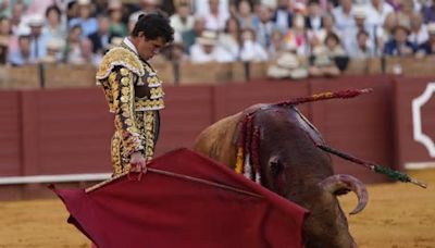 Santiago Sánchez Traver gana el I Premio Divisa de LA RAZÓN