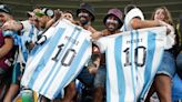 Pablo Zabaleta gets Buenos Aires feel in Qatar as fans flock to see Lionel Messi