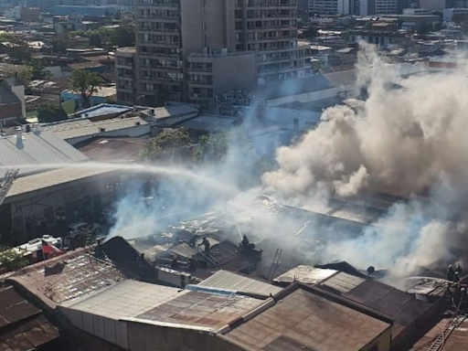 Reportan incendio en la comuna de Santiago: más de 10 máquinas de Bomberos trabajan en el lugar