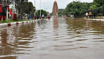 Mysuru-Ooty road under water as Kapila floods