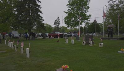 Gladstone American Legion holds Memorial Day service in Fernwood Cemetery