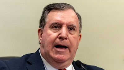 Joe Carollo puede blindar su casa contra embargos para no pagar la deuda de un juicio