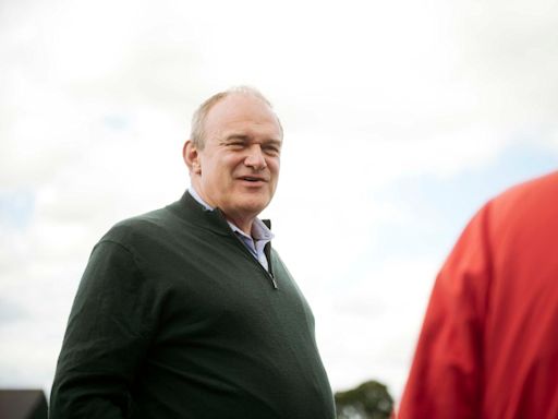 NHS 'on it's knees!' - Sir Ed Davey calls for emergency health service budget in visit to Shropshire