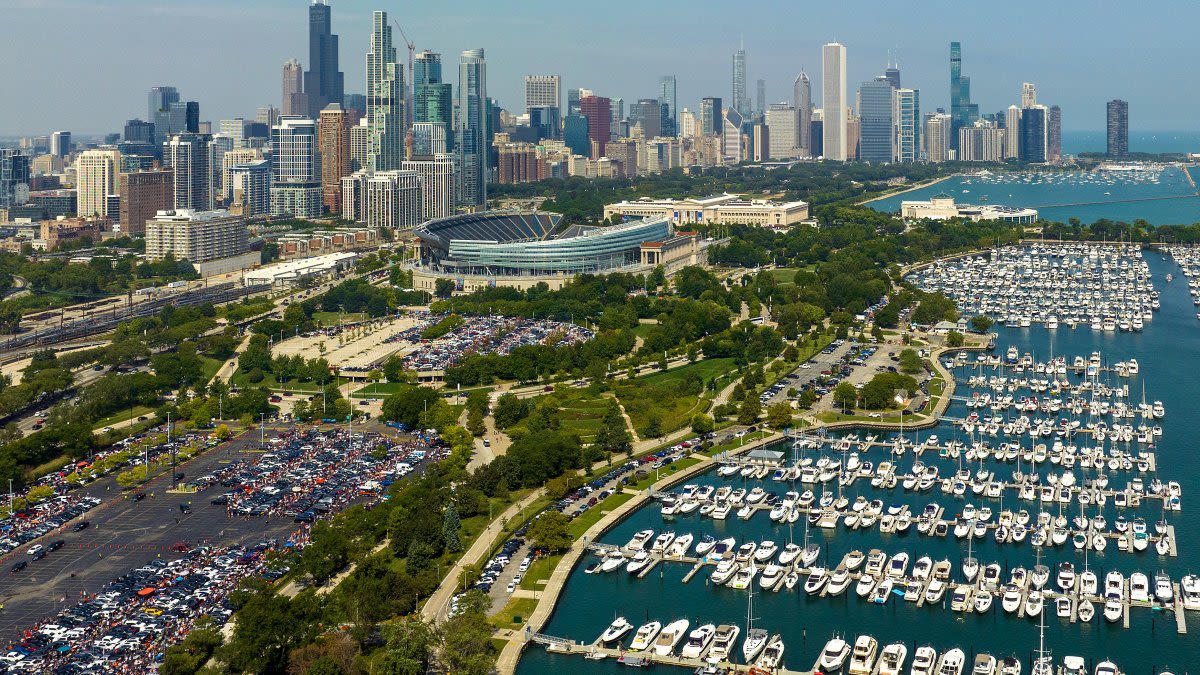 Chicago Bears unveil massive new lakefront stadium plans: 'Time for us to do something special'