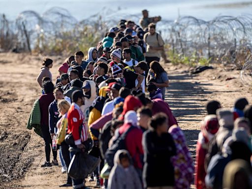 Eleitorado latino ultrapassa o negro nos EUA, e Trump tenta ganhar votos em suas divisões