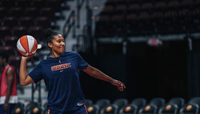 How CT Sun star Alyssa Thomas reacted to WNBA providing charter flights for teams: 'About time'