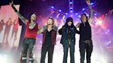 Mötley Crüe’s Latest Single Is Back–And Gaining Ground