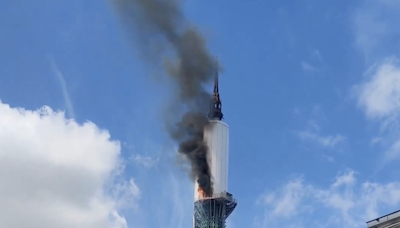 Incendie maîtrisé dans la flèche de la Cathédrale de Rouen