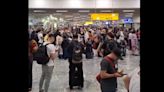 Reportan caos en Aeropuerto de Guadalajara por apagón informático mundial