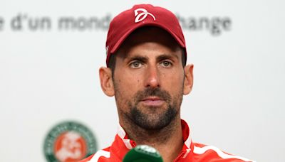 À Roland-Garros, Novak Djokovic incertain pour les quarts de finale à cause d’une blessure