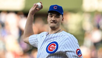 LOOK: Former Purdue star Zach Edey throws out awful first pitch at Cubs game