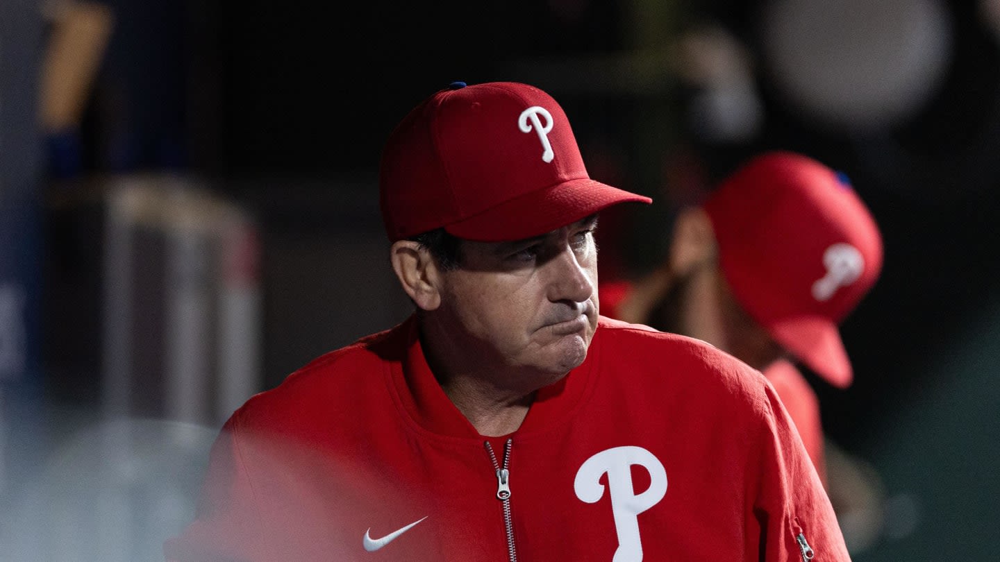 Rob Thomson Classily Lauded Phillies Fans for Staying to Watch After Late Rain Delay