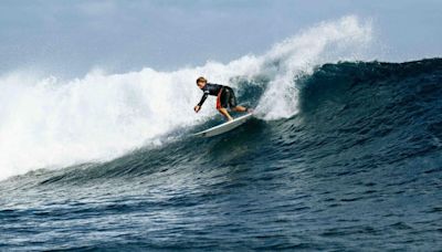 París 2024: Primer mexicano en competir en surf avanza a segunda ronda • Once Noticias