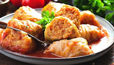 For The Best Stuffed Cabbage Rolls, Opt For This Underrated Variety