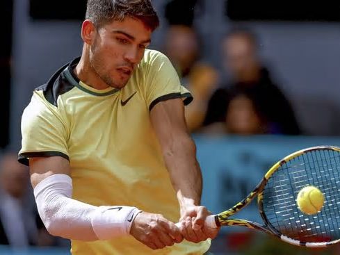 Carlos Alcaraz - Struff, partido en directo: octavos de final del Mutua Madrid Open hoy, en vivo