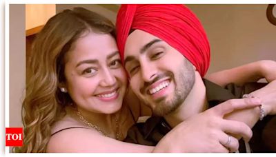 Exclusive - Rohanpreet Singh reacts to divorce rumours with Neha Kakkar; says 'Kuch toh log kahenge logon ka kaam hai kehna' - Times of India