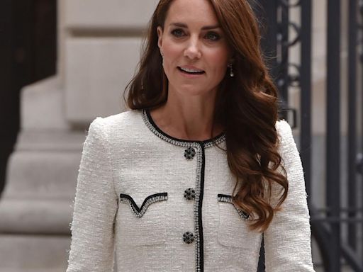 Elle Macpherson versus Kate Middleton