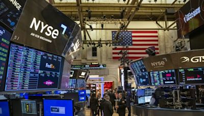 Wall Street ouvre en légère baisse, en attendant de nouveaux indicateurs