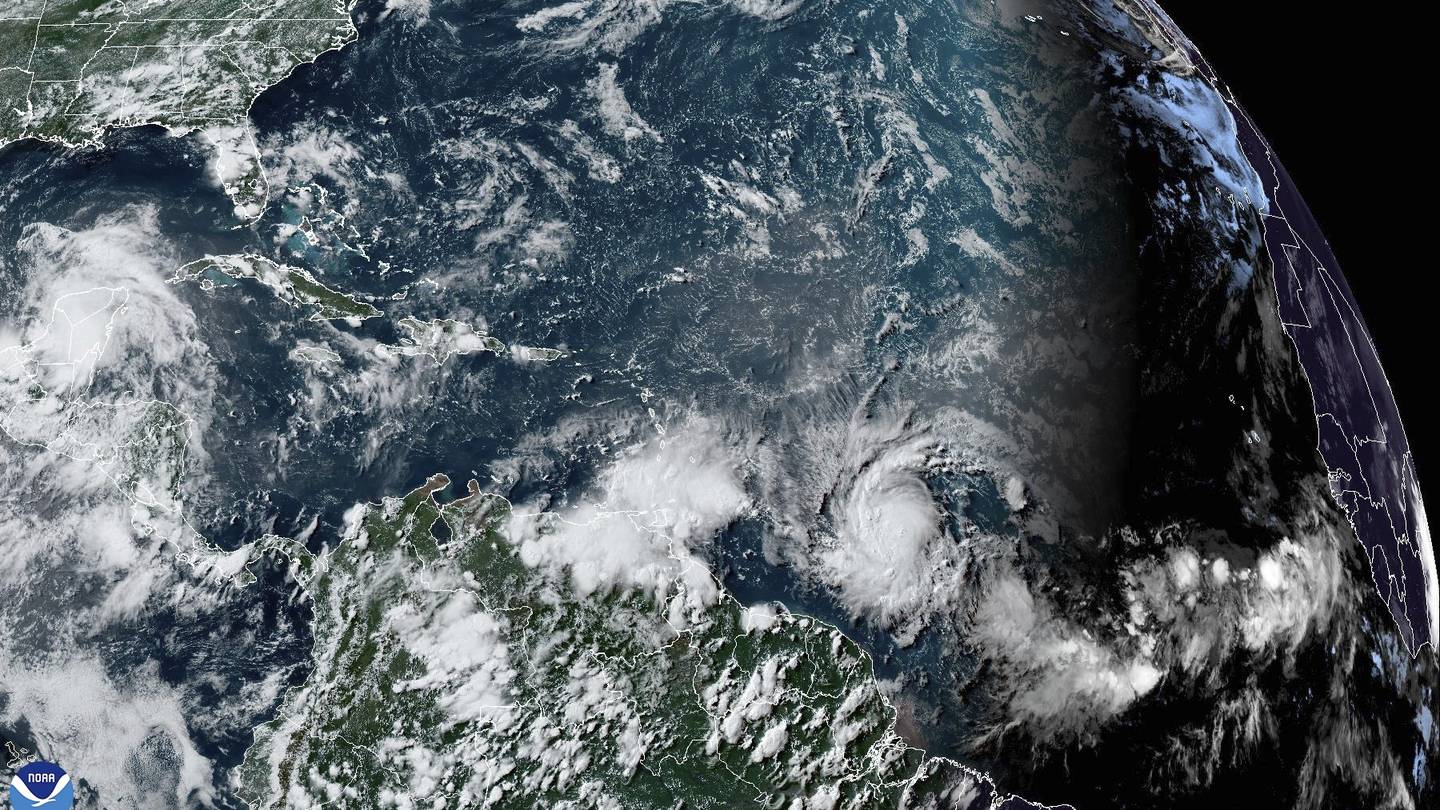 Beryl strengthens into hurricane in Atlantic, forecast to become major storm entering Caribbean