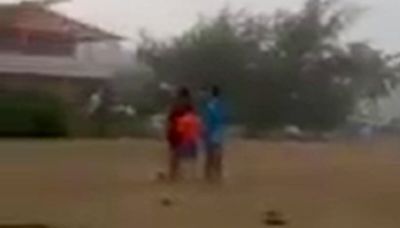 Video: el momento en el que tres niños son alcanzados por un rayo en una playa de Puerto Rico