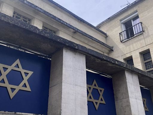 Protesta con velas en París por el atentado en la sinagoga de Rouen
