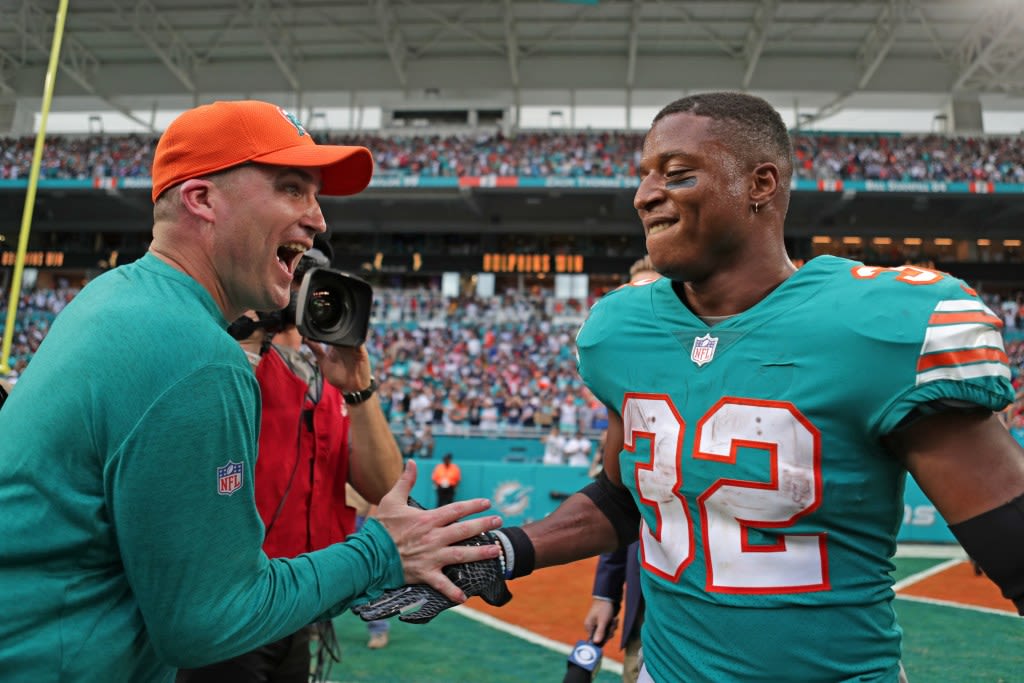 Kenyan Drake, scored winning touchdown in Dolphins’ ‘Miami Miracle,’ retires after eight seasons