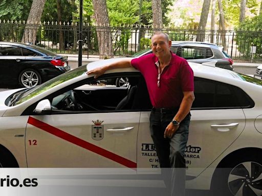 Otro Isbert al volante: Alfonso lleva 15 años como taxista, el oficio que popularizó su abuelo en sus películas