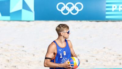 Olympics-Convicted Dutch rapist booed on Olympics beach volleyball debut